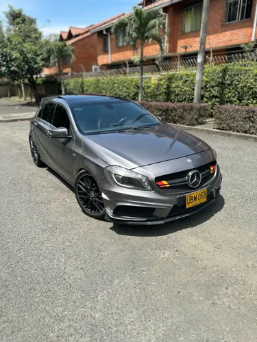 Mercedes Benz A200 AMG Line