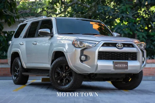 TOYOTA 4RUNNER 4 RUNNER SR5 SR-5 2017