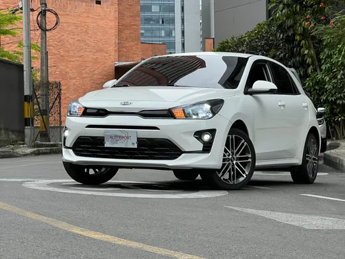 Kia Rio Vibrant HB 1.4 MT