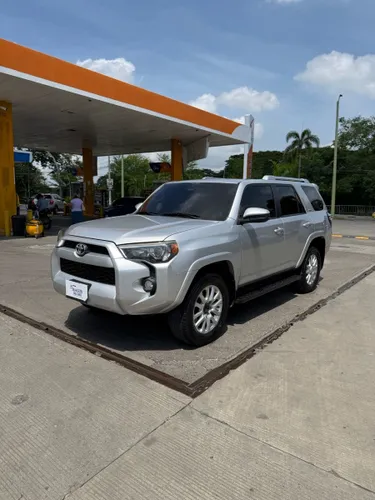 Toyota 4Runner Sr5 4.0cc 2017