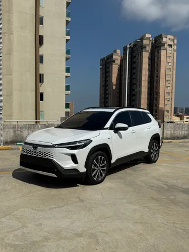 Toyota corolla cross híbrida seg 2025