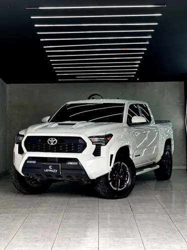 Toyota Tacoma TRD Sport B2