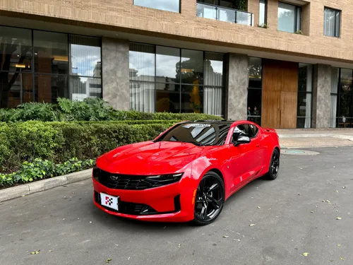 Chevrolet Camaro RS 335 HP Coupe Rojo