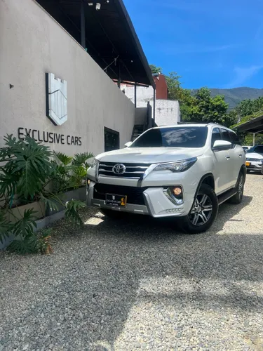 TOYOTA FORTUNER SRV