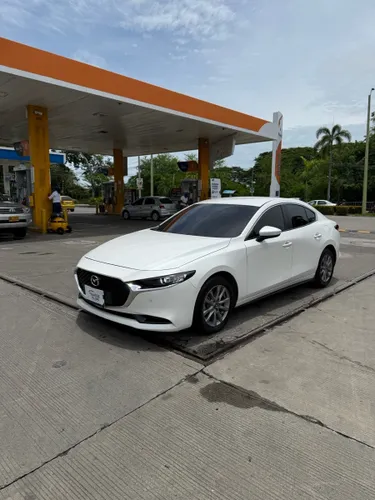 Mazda 3 Touring 2.0cc Hybrid 2024