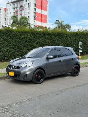 Nissan March 2018 automático