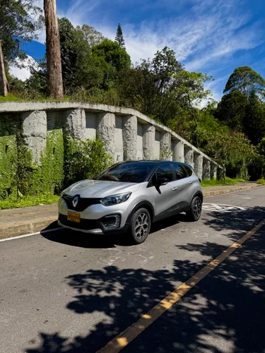 Renault captur intens