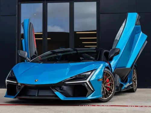 LAMBORGHINI REVUELTO