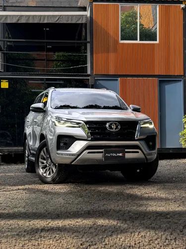 Toyota Fortuner 2.4 SRV 2022
