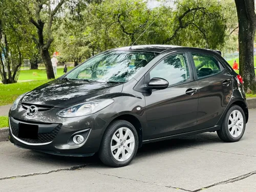 MAZDA 2 HB MT MODELO 2013.