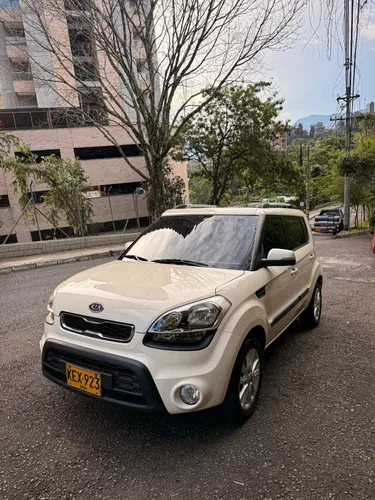 KIA SOUL LX SIX PAK 2013