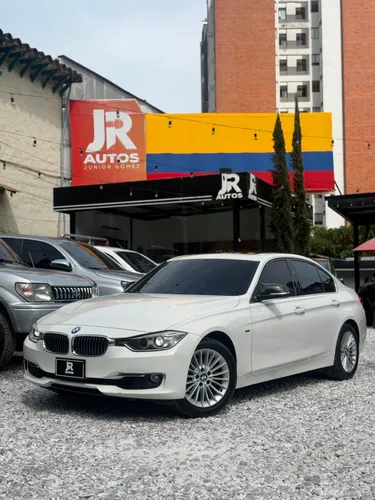 BMW 320i SEDÁN 2015