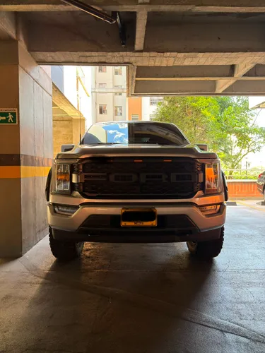 FORD F150 LARIAT 2023