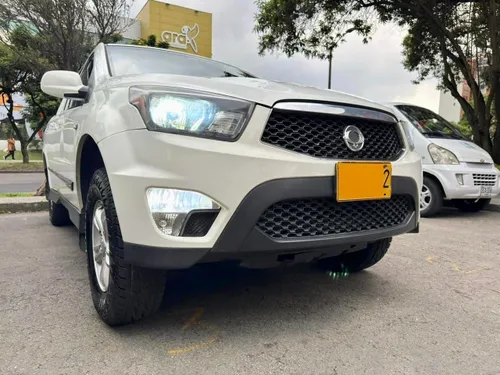 SANGYONG Actyon sports 2014  -  4x4 turbo diesel