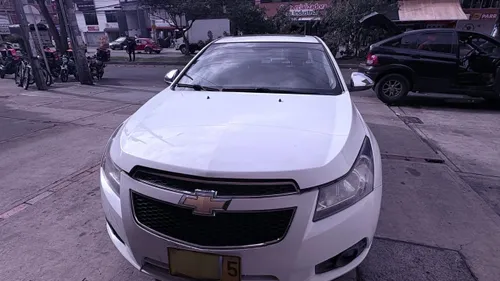 CHEVROLET CRUZE PLATINUM LT AT 1800CC 4P