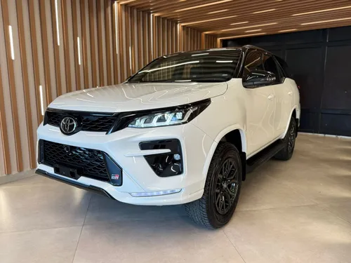 Toyota Fortuner GR 2027