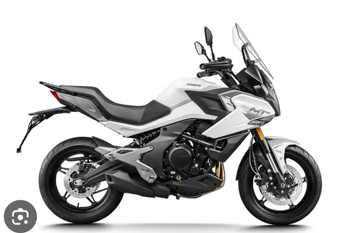 Cf moto MT700