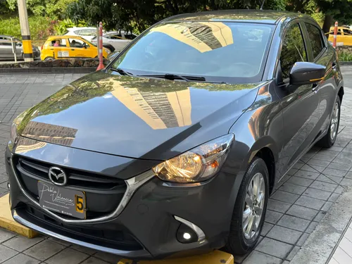 MAZDA 2 TOURING