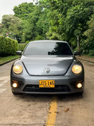 VOLKSWAGEN BEETLE MODELO 2018