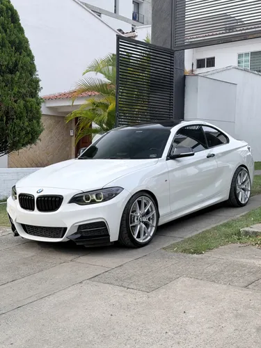 BMW M235i 2016