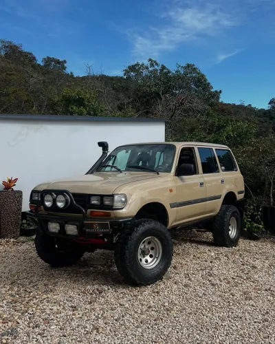 TOYOTA LAND CRUISER BURBUJA OFF-ROAD