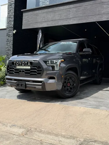 Toyota sequoia Edición TRD PRO HIBRIDA ao 2026