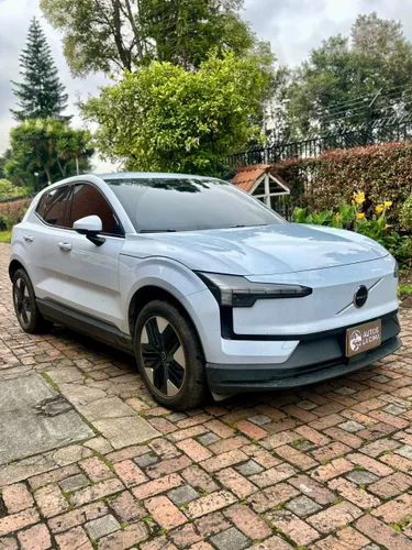 VOLVO EX30 EXTENDER RANGER CORE AT 203KW 4X2 MOD 2023     APLICA FINANCIACION