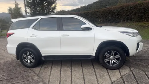TOYOTA FORTUNER 2.7 AUTOMÁTICA 4X2 2018  PRECIO ESPECIAL