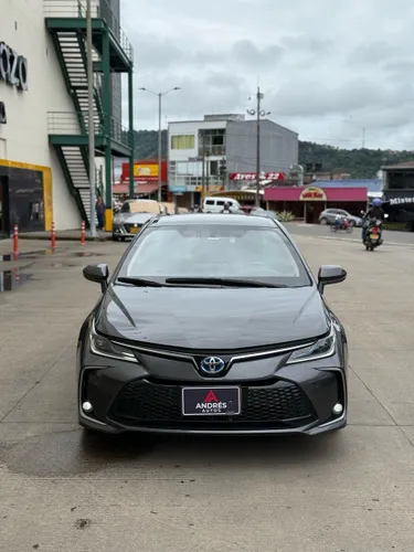 TOYOTA COROLLA  2024  XEI  1.8  HÍBRIDO  4x2  BLINDAJE 2  AUTOMÁTICO
