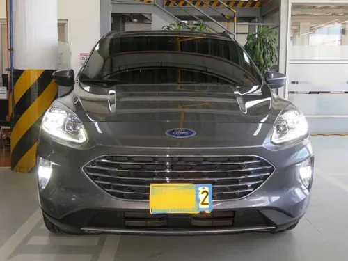 FORD ESCAPE TITANIUM AUTOMATICO 25 HIBRIDA 4X4