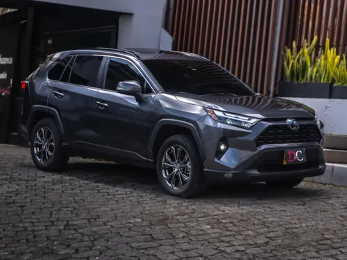 Toyota Rav4 XLE HEV 2024