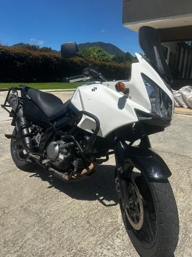 Suzuki vstrom 650 modelo 2012