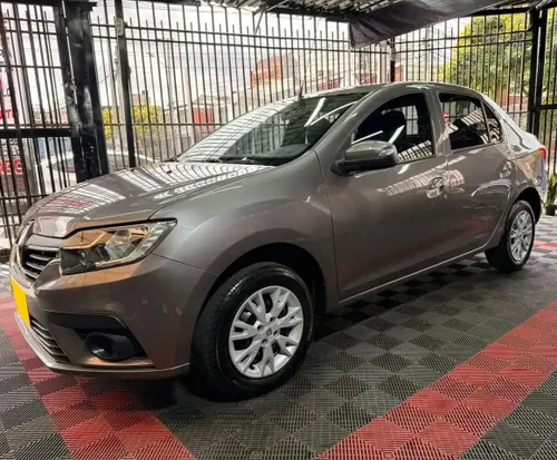Renault Logan 1.6 Life Plus 2025