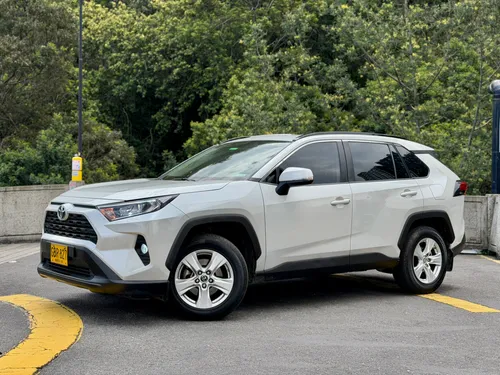 Toyota RAV4 XLE 2.0 2020 85.000 KMS