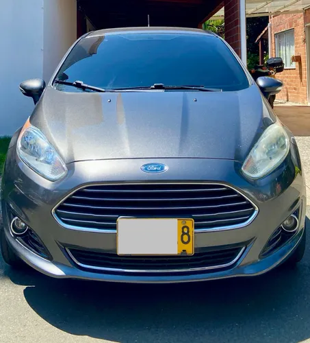 Ford fiesta titanium mecánico 2016
