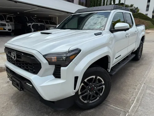Toyota tacoma trd sport híbrida 2026
