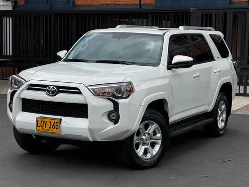 TOYOTA 4RUNNER SR5 2023