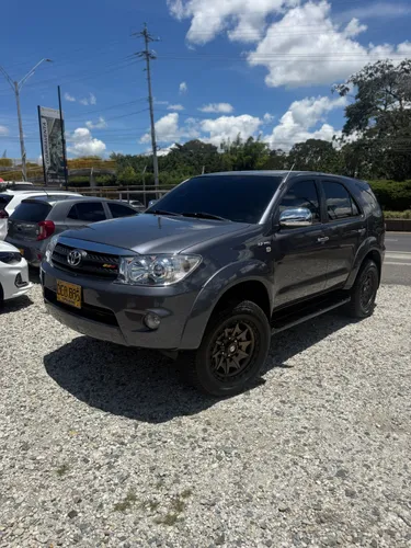 Toyota Fortuner 2.7