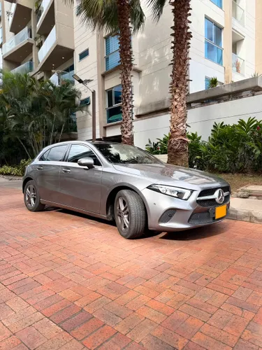 MERCEDES-BENZ A200 2021