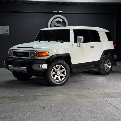 Toyota FJ Cruiser 2016