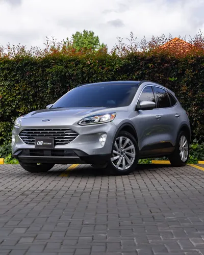 FORD ESCAPE TITANIUM HÍBRIDA 2021