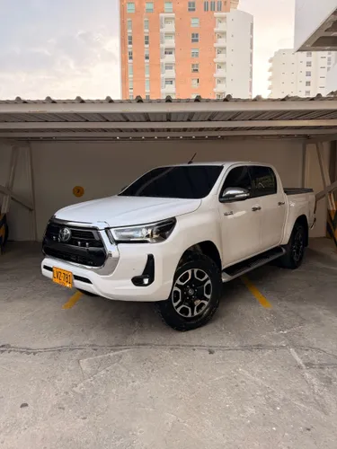 Toyota Hilux SRV 2.8 2023 Blindaje 2 reforzado