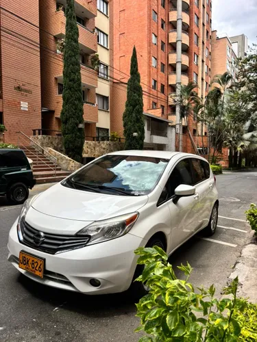Hermo Nissan versa 2017