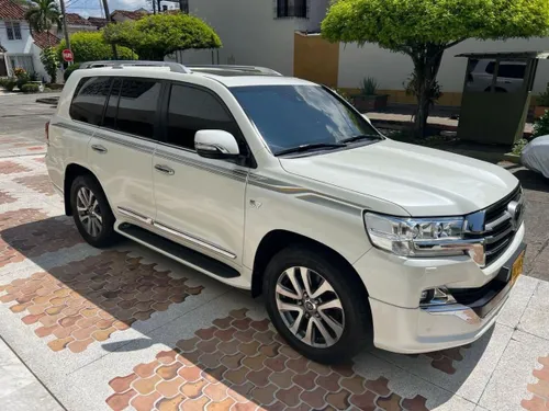 Toyota Sáhara LC200 2019  Dubai blindaje 2 plus