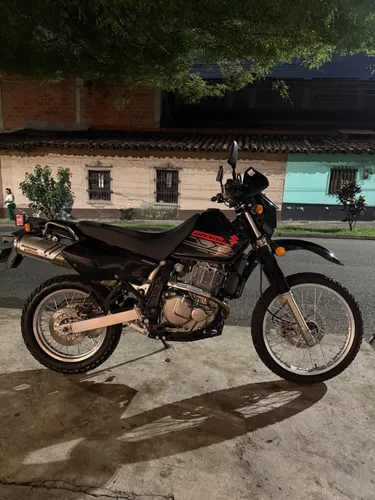 Suzuki  Dr 650 mod 2020 18.000 kilómetros