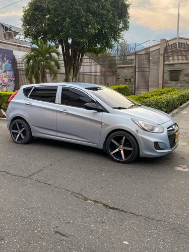 Hyundai i25