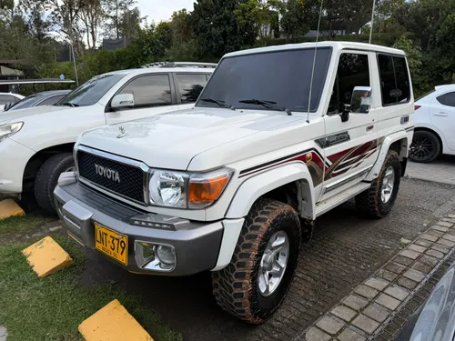 TOYOTA LAND CRUISER  GRJ71L Machito