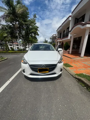 Mazda 2 Touring 1.5 At 2019