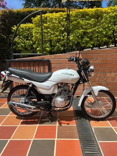 Suzuki ax4