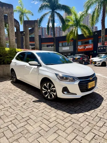 CHEVROLET ONIX PREMIER AT 2025